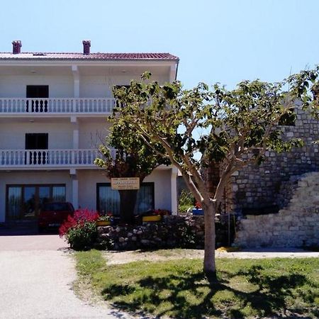 Apartments Branko Nin Bagian luar foto