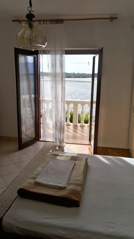 Apartments Branko Nin Ruang foto
