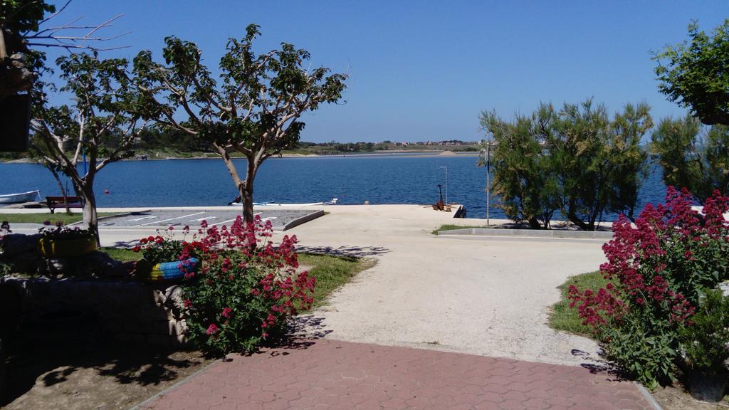 Apartments Branko Nin Bagian luar foto